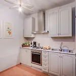 In Tuscany With Pool And Scenic Views Semesterbostad *