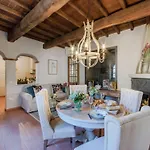 Semesterbostad In Tuscany With Pool And Scenic Views